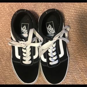 Black and white Vans, SZ 13Y